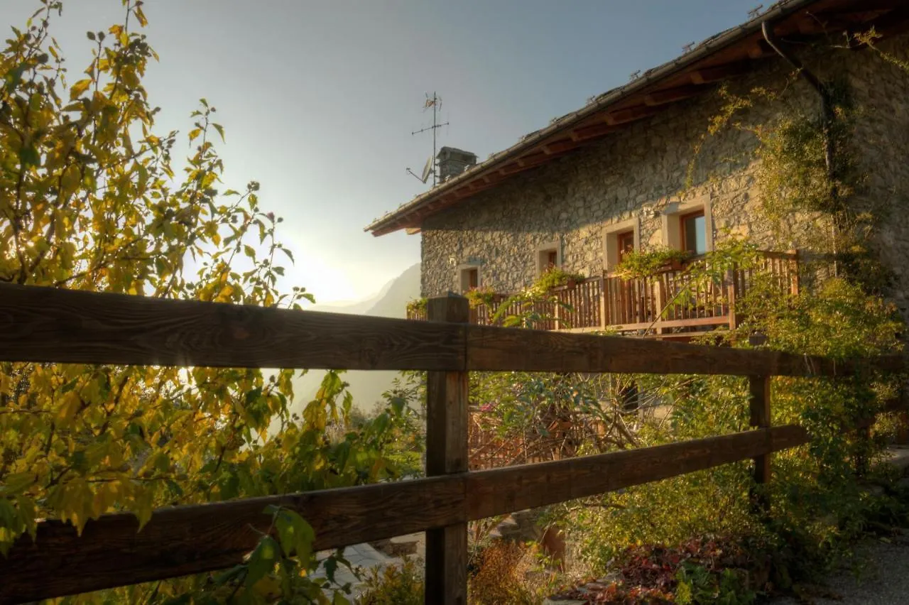 Maison Perriere - Chambres D'Hotes & Jacuzzi Saint-Vincent 2*,  Italia