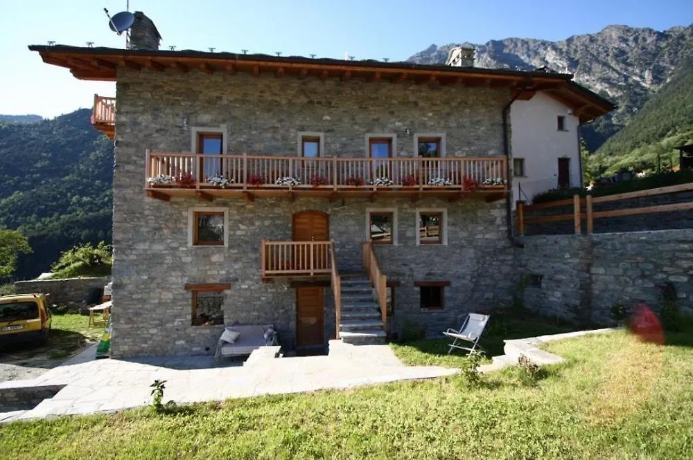 Maison Perriere - Chambres D'Hotes & Jacuzzi Saint-Vincent Bed & Breakfast