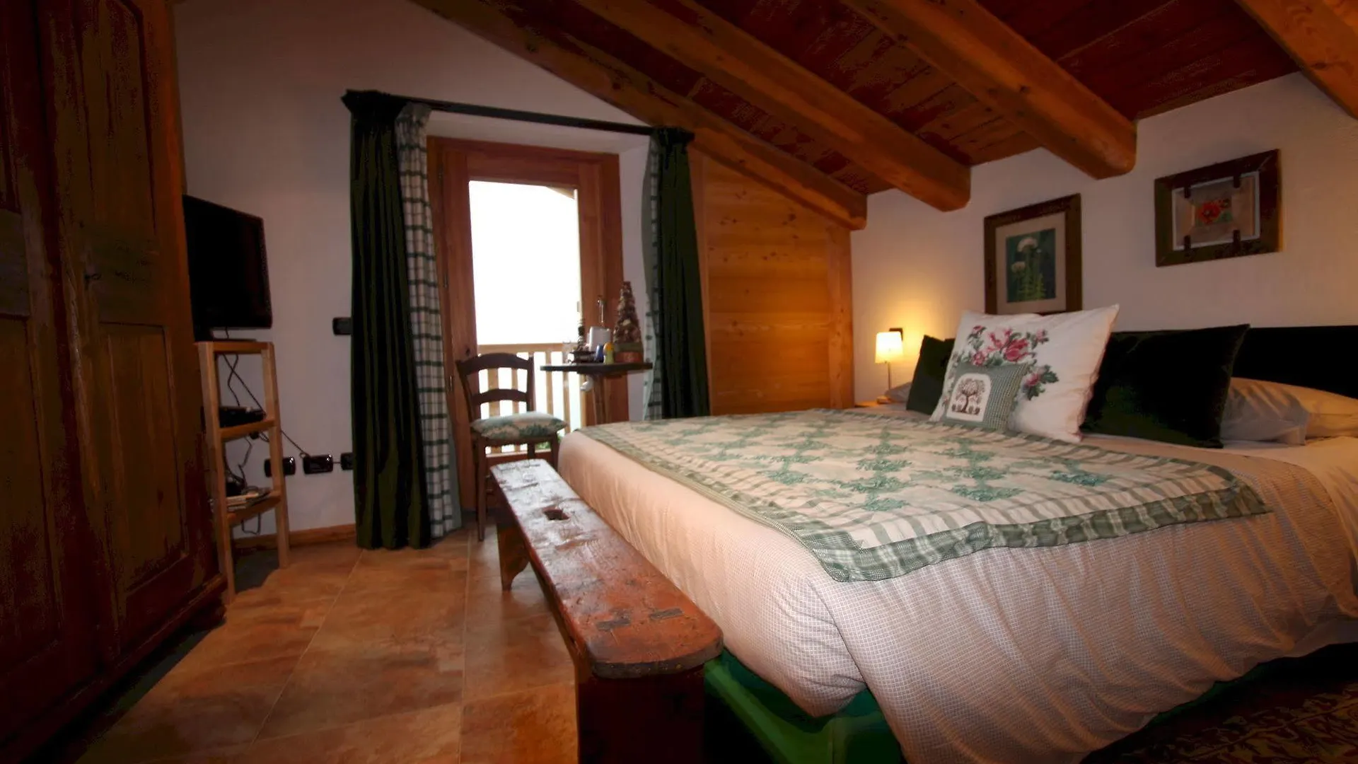 Maison Perriere - Chambres D'Hotes & Jacuzzi Saint-Vincent